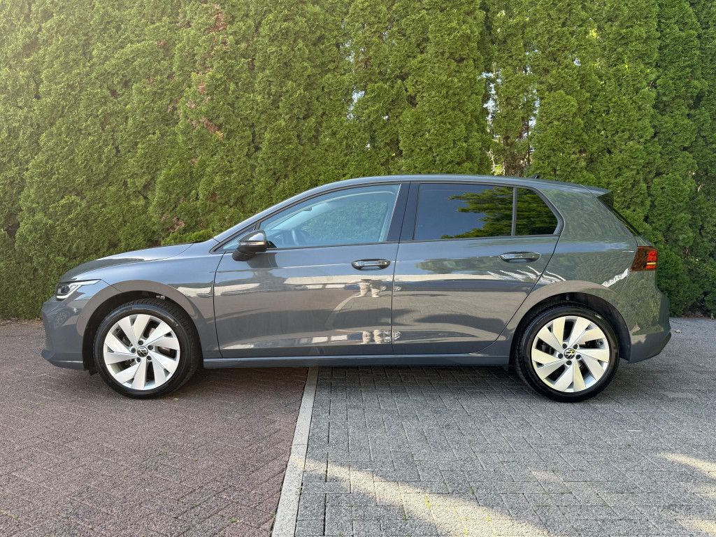 Fahrzeugabbildung Volkswagen Golf Lim. 2.0 TDI DSG Goal LED+KAM+ACC+SHZ+CARPL