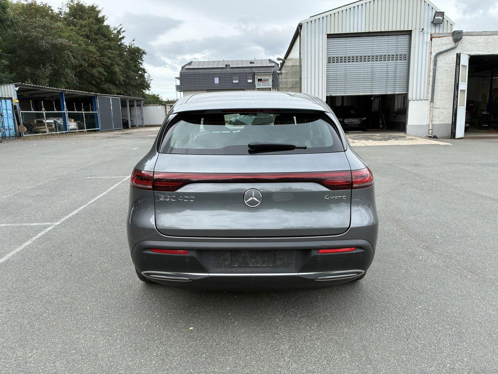 Mercedes-Benz EQC 400 4Matic MultiBeam+Kamera+8x AluFelgen !!!