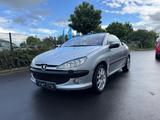 Peugeot 206 CC Cabrio TÜV NEU 2. Hand Klima 8 Fach ALU - Peugeot 206 Gebrauchtwagen in Kassel