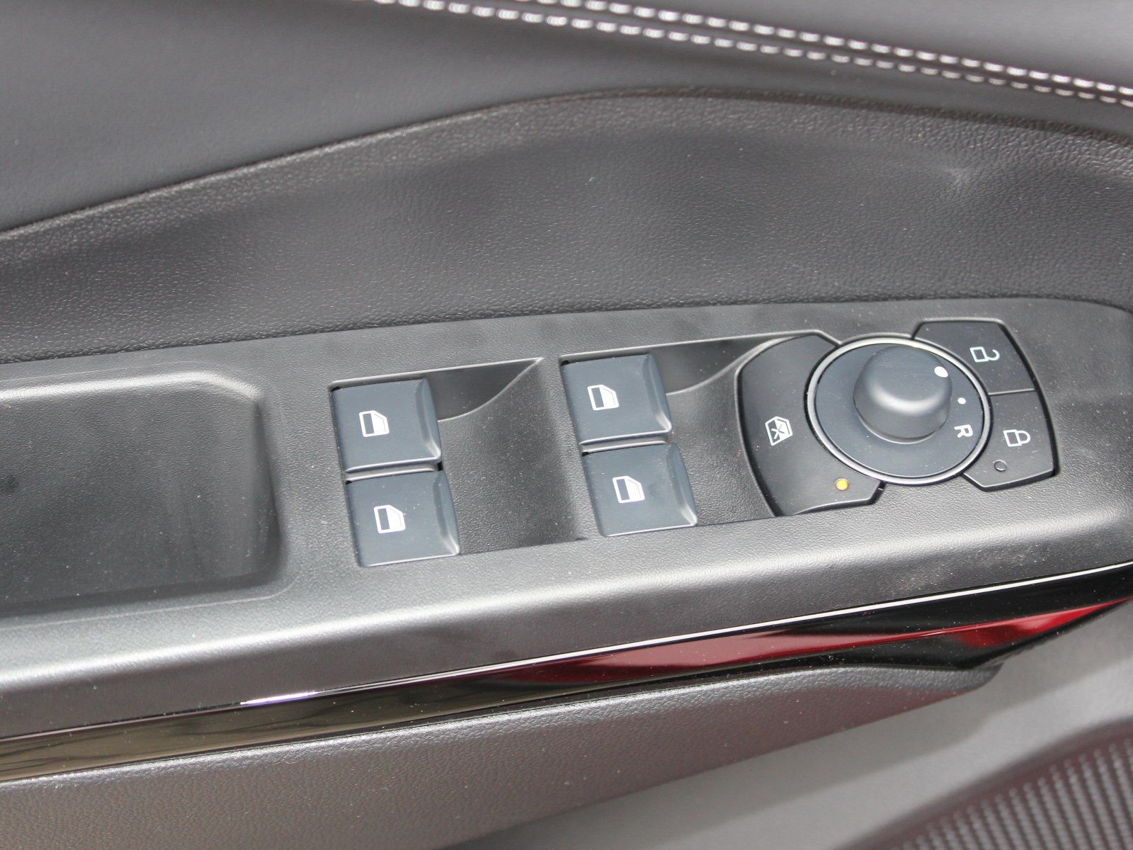 Fahrzeugabbildung Ford Puma Titanium 1,0 EcoBoost