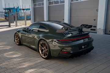 Porsche 992 - 8