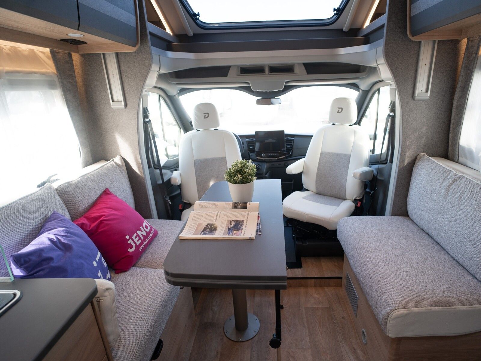 Fahrzeugabbildung Dethleffs Just Go Active T 7055 DBL Hubbett*Markise*Kamera