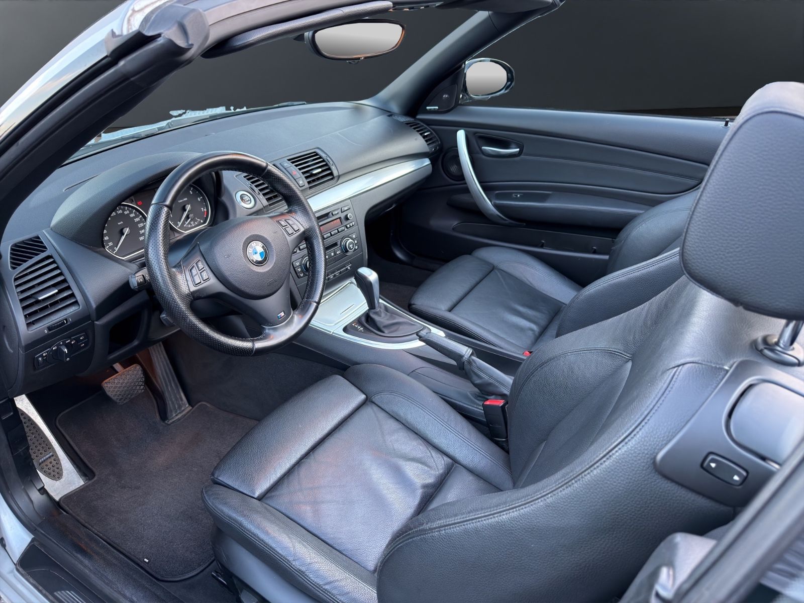 Fahrzeugabbildung BMW 120 Cabrio 120 i | M | Automatik | Vollleder |