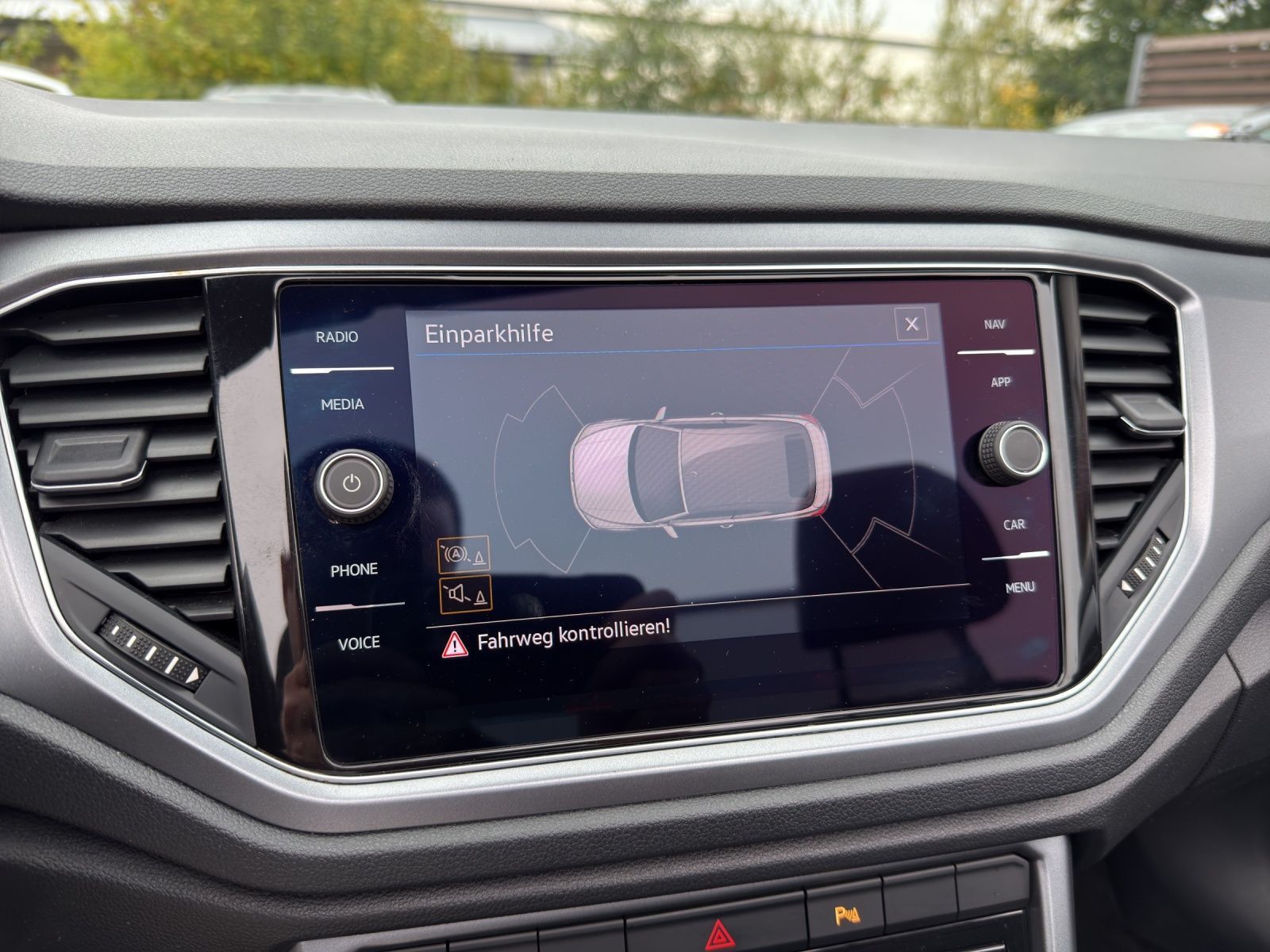 Volkswagen T-Roc - Bild 7