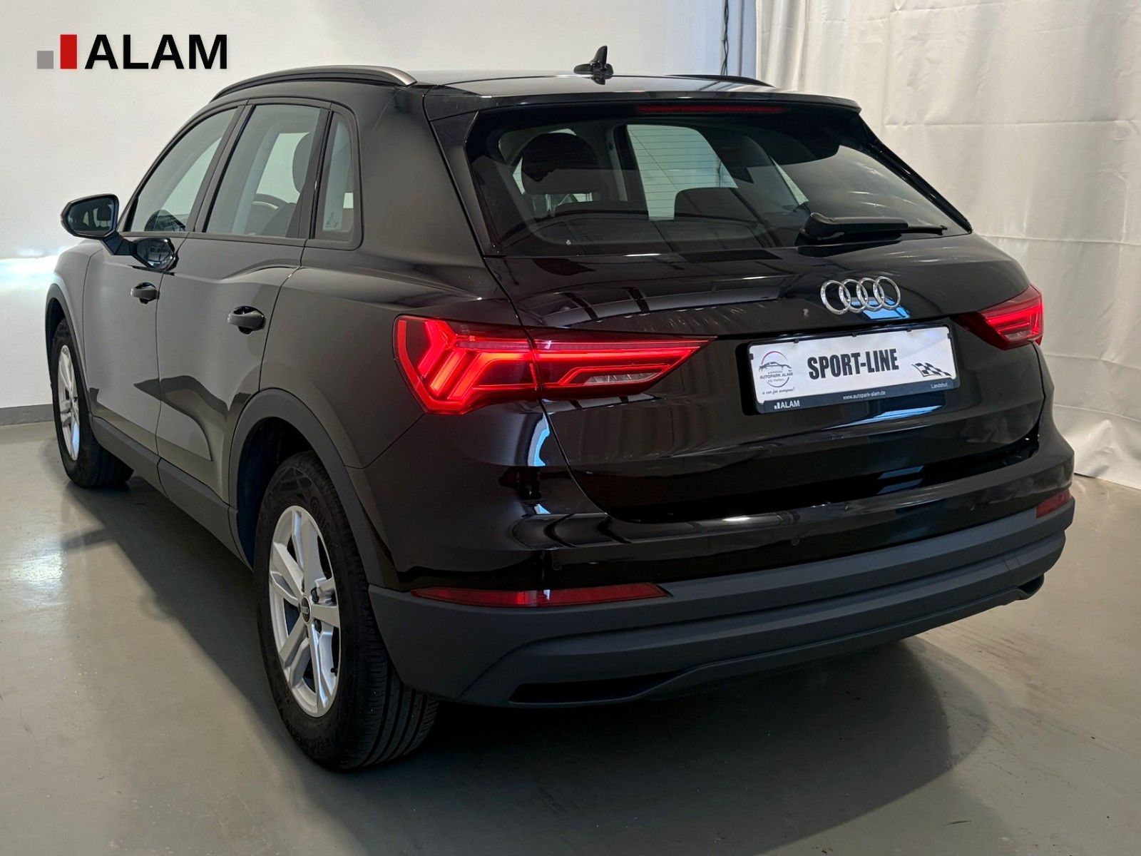 Audi Q3 35 TFSI Business DAB Lane LED Navi Side ViCo foto 4