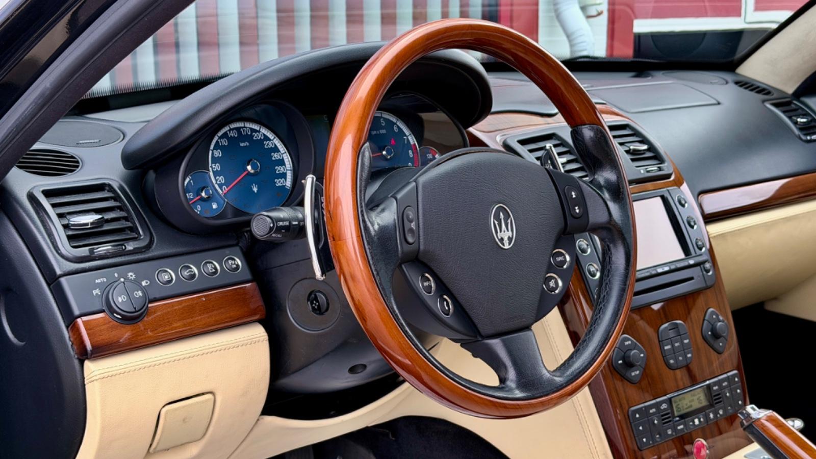 Maserati Quattroporte 4.2 V8 | 400 ch | BVA | Cuir beige | GPS | Xénon | Radars de recul