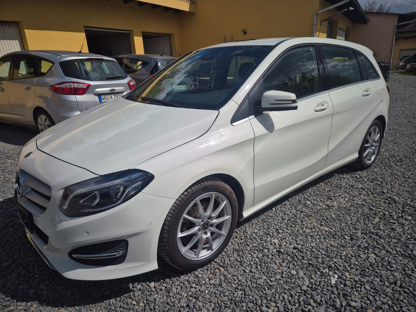 MERCEDES-BENZ B 180 Style Wenig km!!!