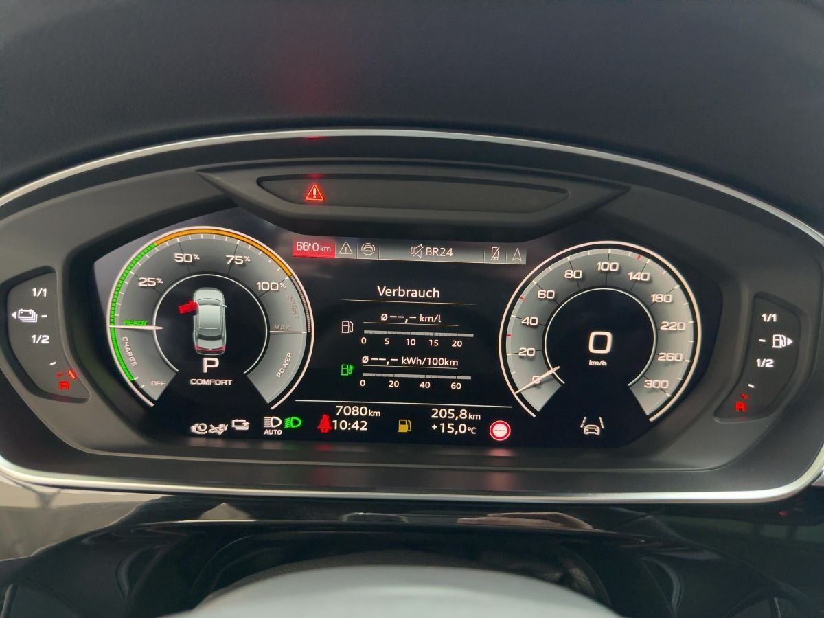 Audi A8 - Bild 13