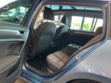 Volkswagen Golf 1.6 TDI BMT ALLSTAR Variant *PANORAMA*NAVI*