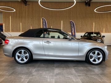 BMW 120 Baureihe 1 Cabrio 120d *LEDER*NAVI*PDC*TEMPO