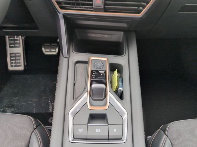 Leon ST / UPE: 50.650,- € / 1.5 e-HYBRID EDGE AH