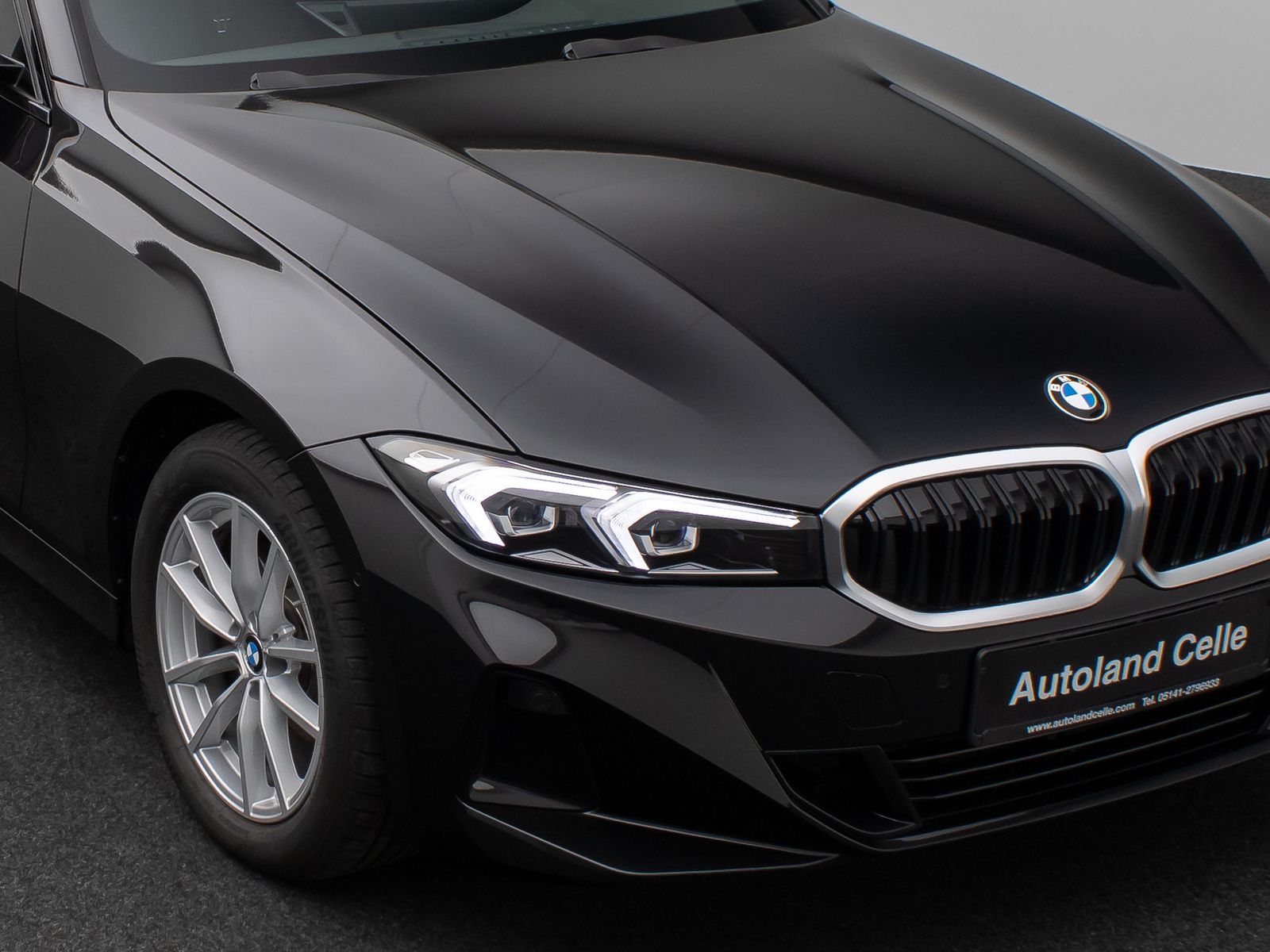 Fahrzeugabbildung BMW 320d Kamera DAB Sportlenkrad Komfort AHK Alarm