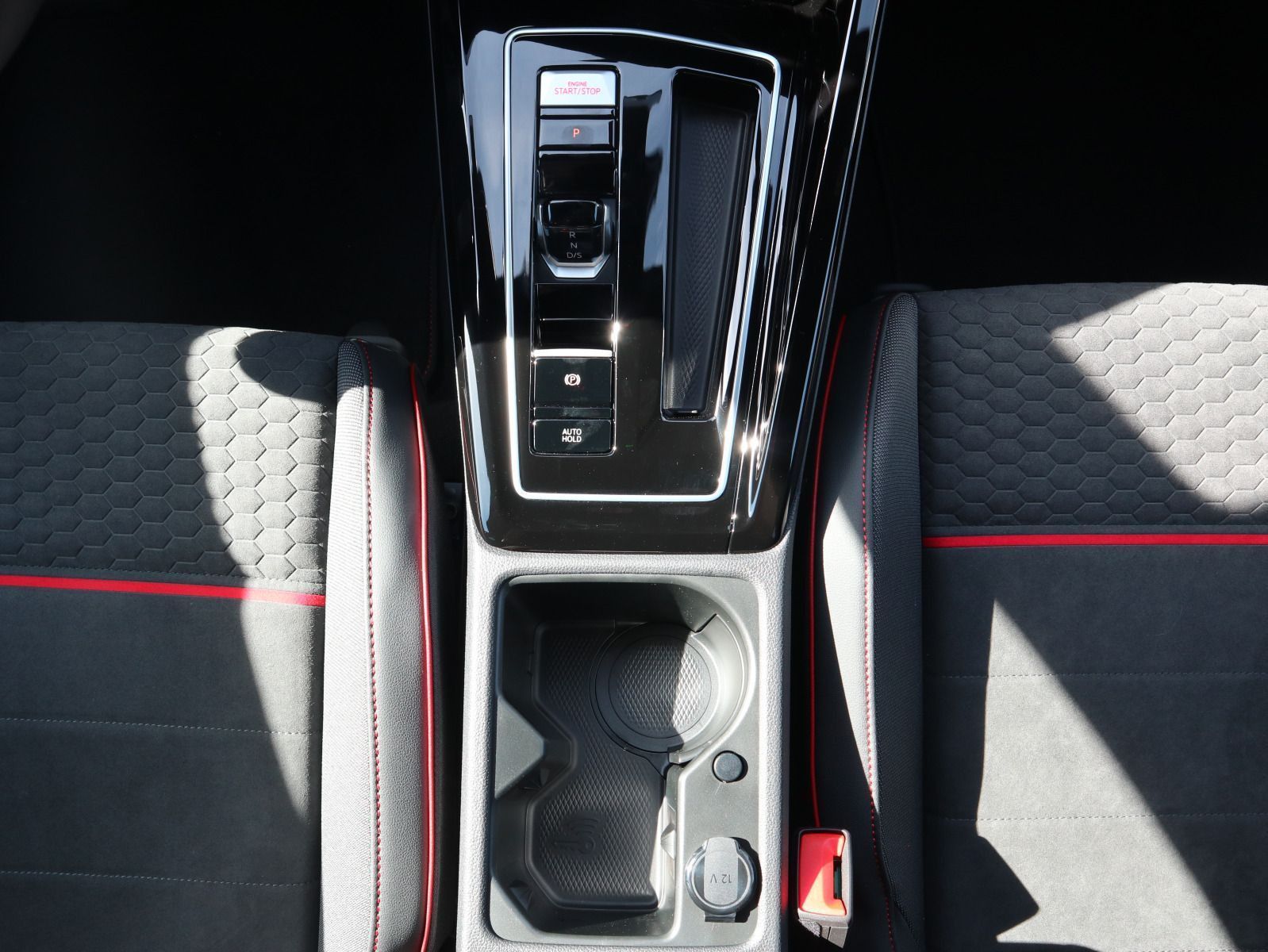 Volkswagen Golf GTI Clubsport 2,0 TSI OPF 221 kW (300 PS) D foto 13