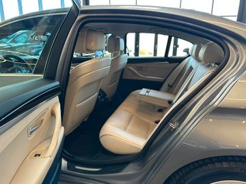 MYAUTOCENTER – Gebraucht- und Jahreswagen mit Werkstattservice in Pfaffenhofen BMW 520 d *BiXenon*Leder Dakota*Navi*PDC