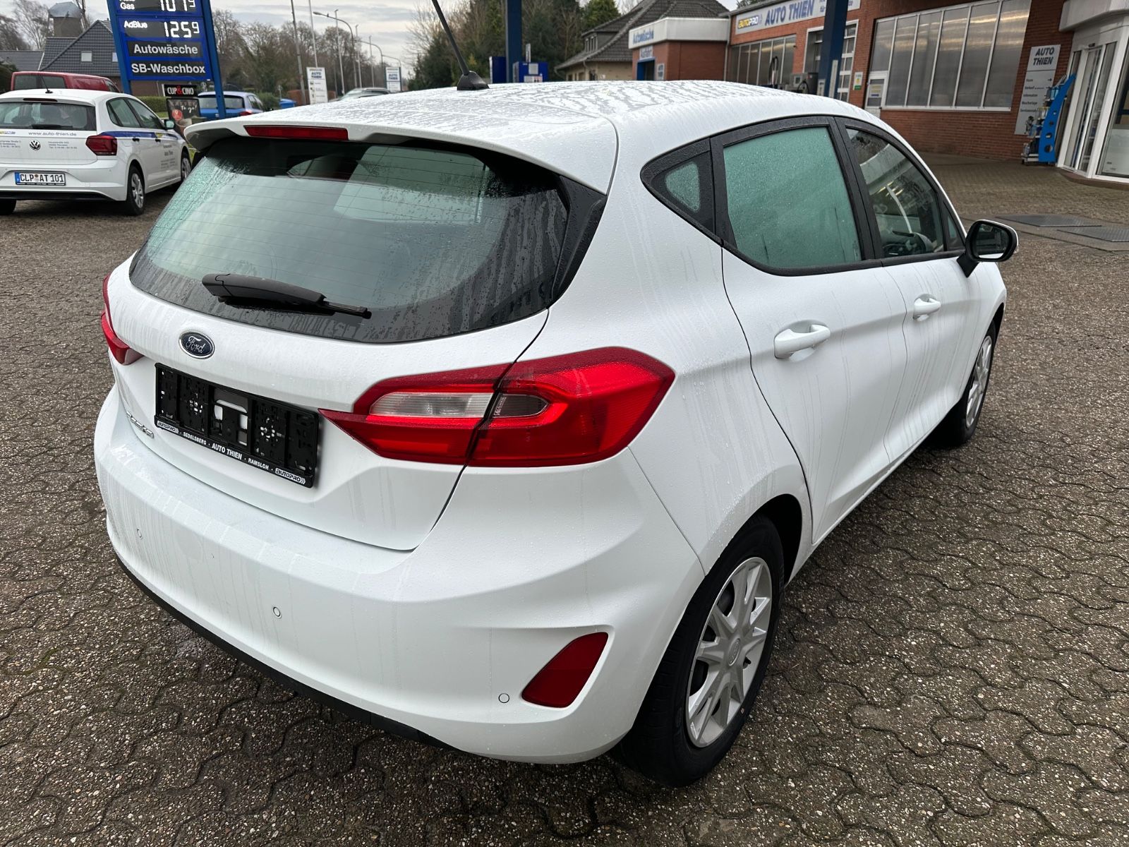 Fahrzeugabbildung Ford Fiesta 1.1 Cool & Connect Sitzheizung/AppConnect