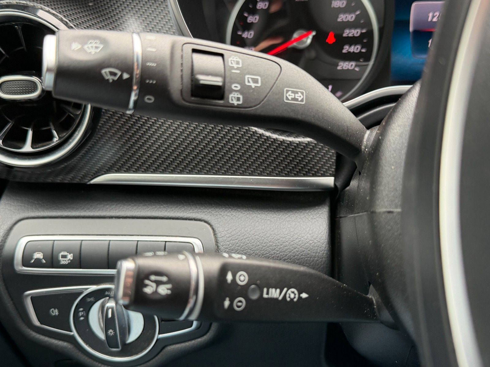 Fahrzeugabbildung Mercedes-Benz V 250 d AVANTGARDE ED AMG DISTRONIC Sitzklima