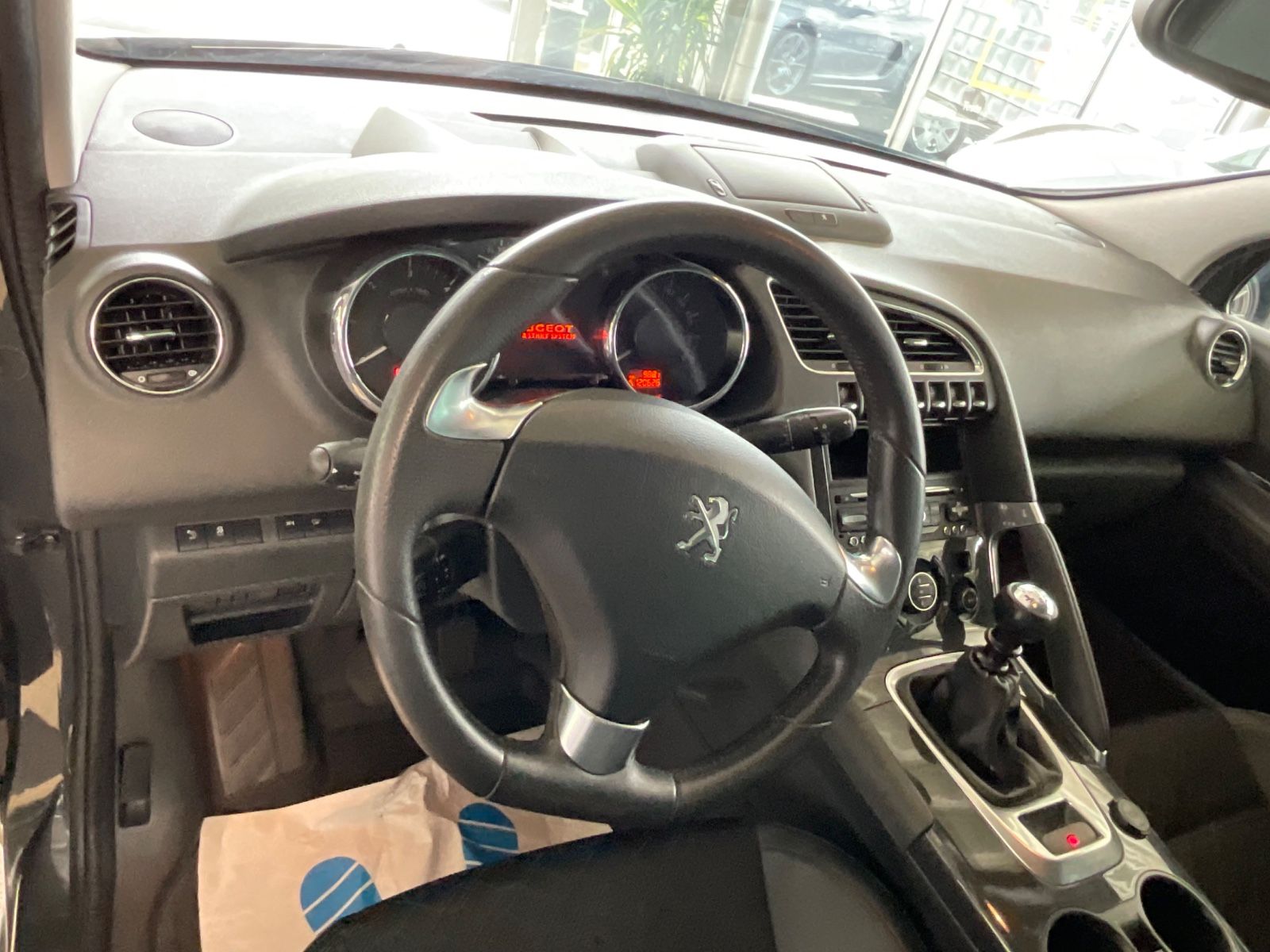 Fahrzeugabbildung Peugeot 3008 Allure*Head-Up Display