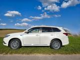 Mitsubishi Outlander 2.4 MIVEC PLUG-IN HYBRID 4WD Top Top - Mitsubishi Outlander von privat