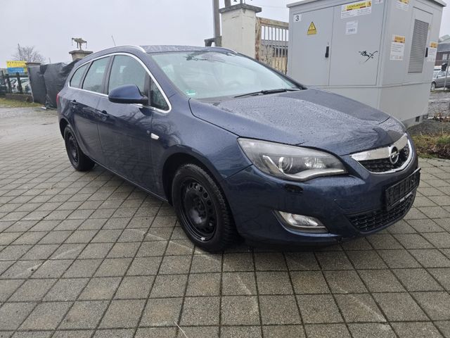 Opel Astra J Sports Tourer Sport