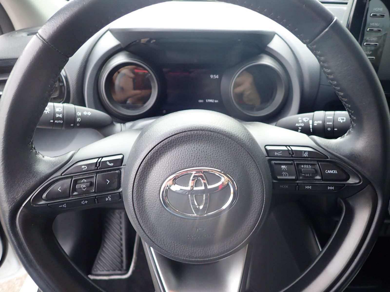 Fahrzeugabbildung Toyota Yaris 1.5 VVT-i 6-G Team, SHZ Deutschland