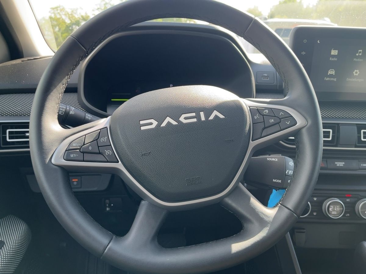 Fahrzeugabbildung Dacia Jogger Expression HYBRID 140 SHZ Kamera