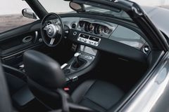 Fahrzeugabbildung BMW Z8 Roadster Alpina/Stratusgrau/Performance Paket