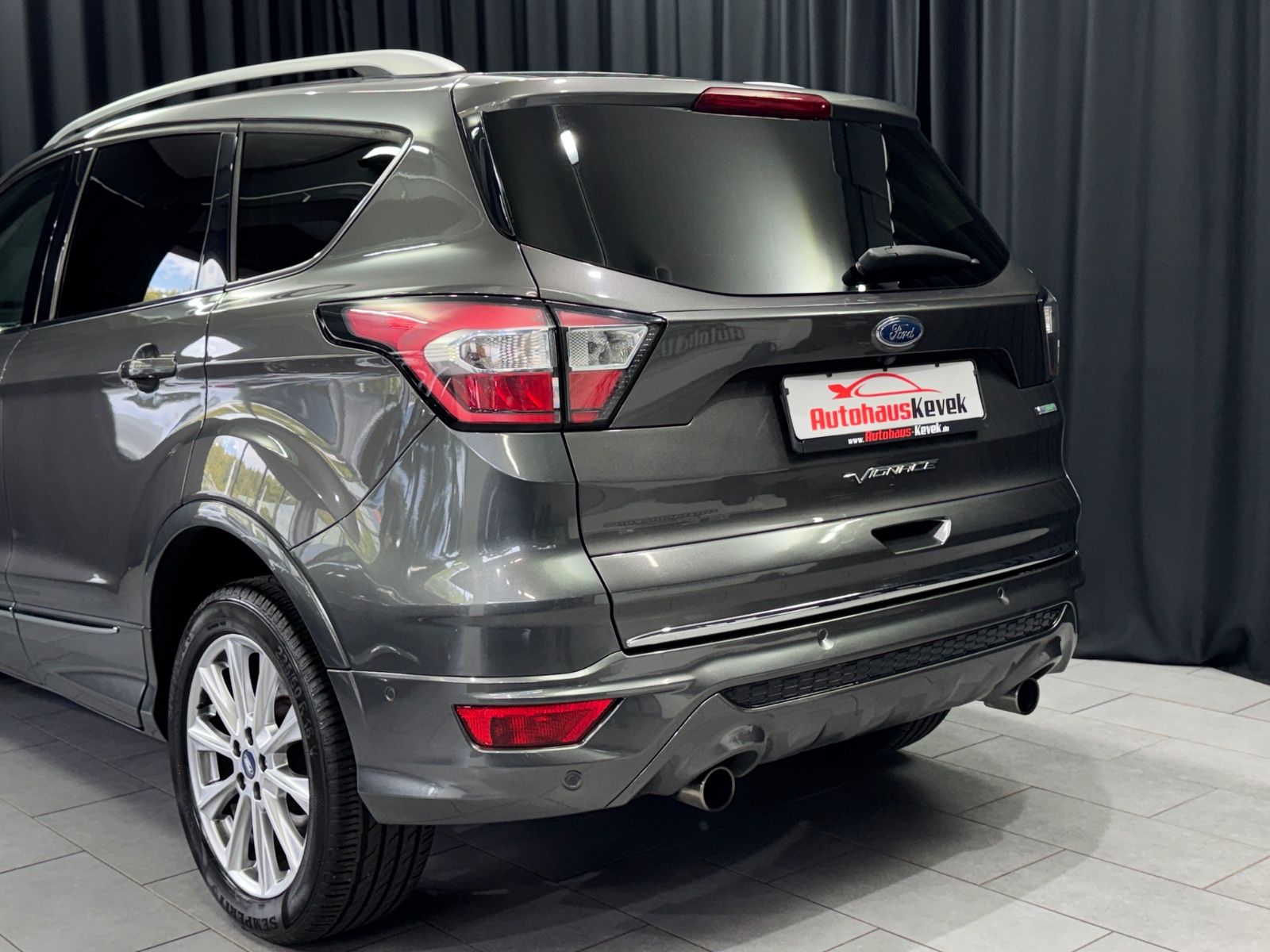 Fahrzeugabbildung Ford Kuga Vignale|SONY|AHK|NAVI|LEDER