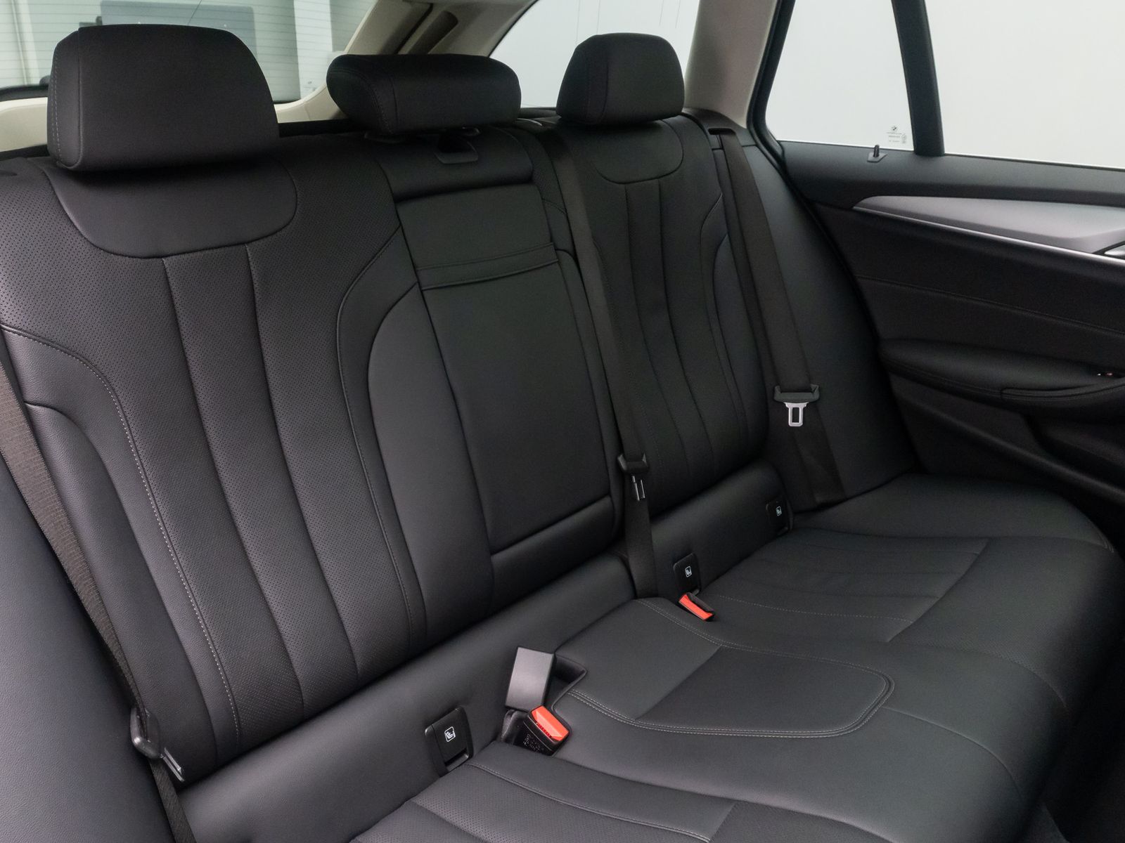 Fahrzeugabbildung BMW 520d xD Alarm 4xKlima Leder DAB Panorama 18Zoll