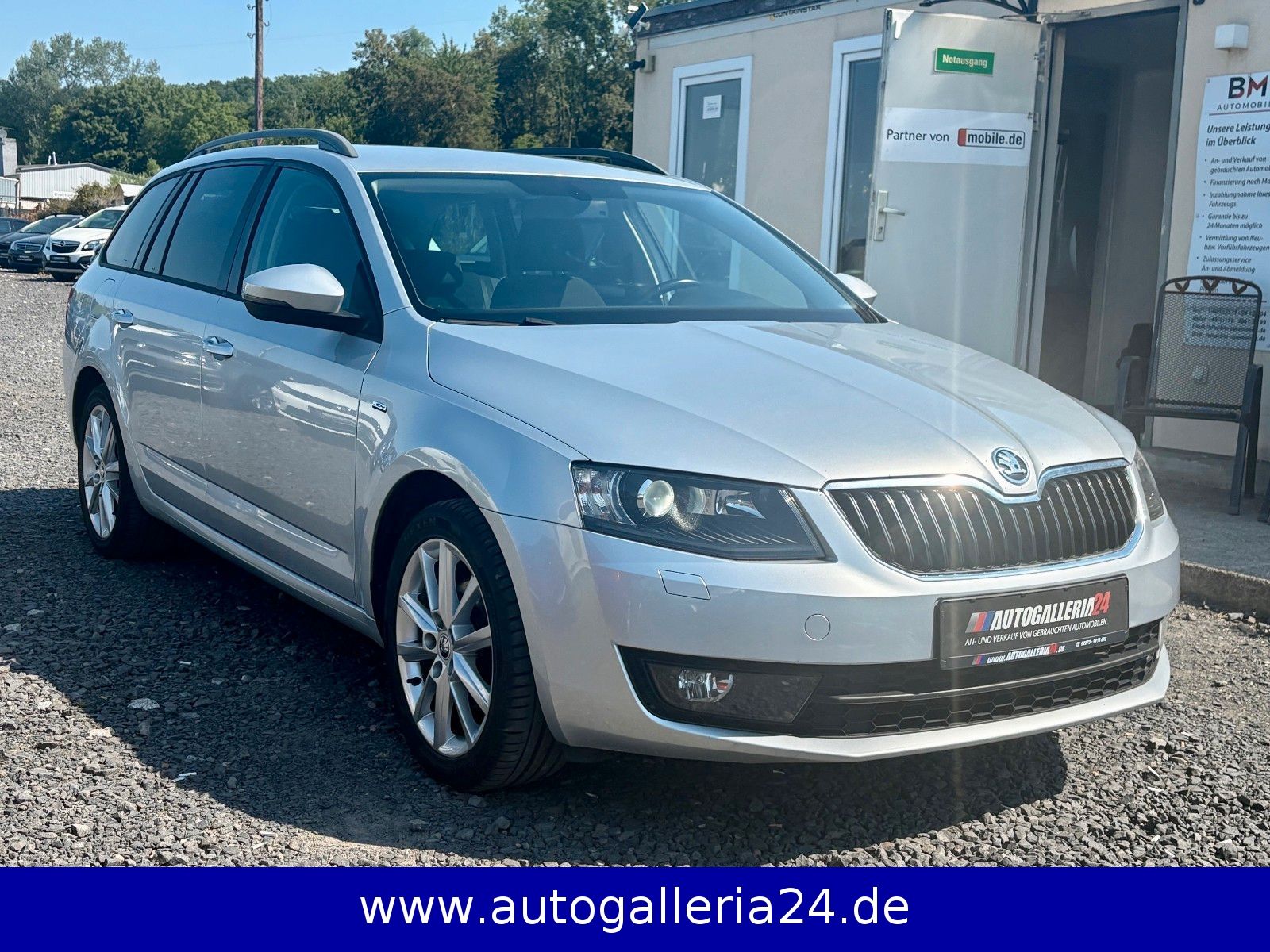 Fahrzeugabbildung SKODA Octavia 2.0 TDI Combi Joy DSG Navi Xenon SCHECKH