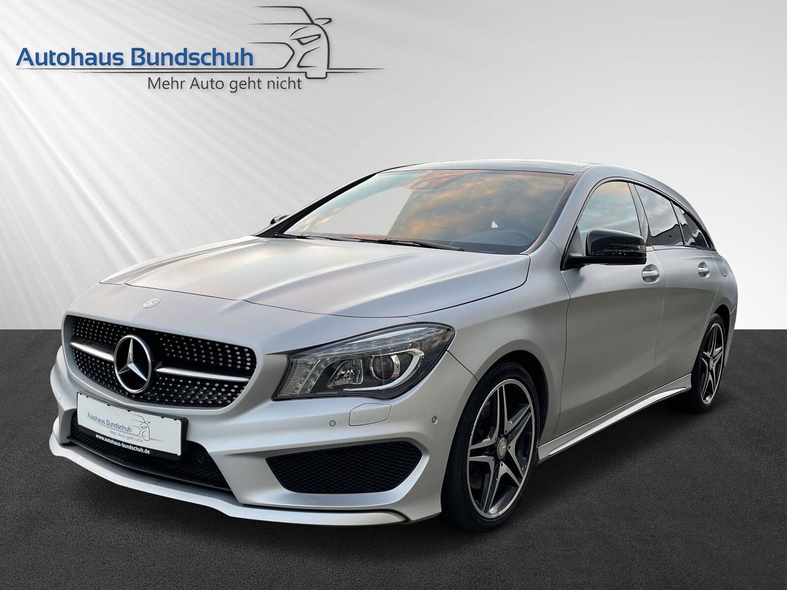 MERCEDES-BENZ CLA Shooting Brake 220 d 7G-DCT AMG Line *Pano*