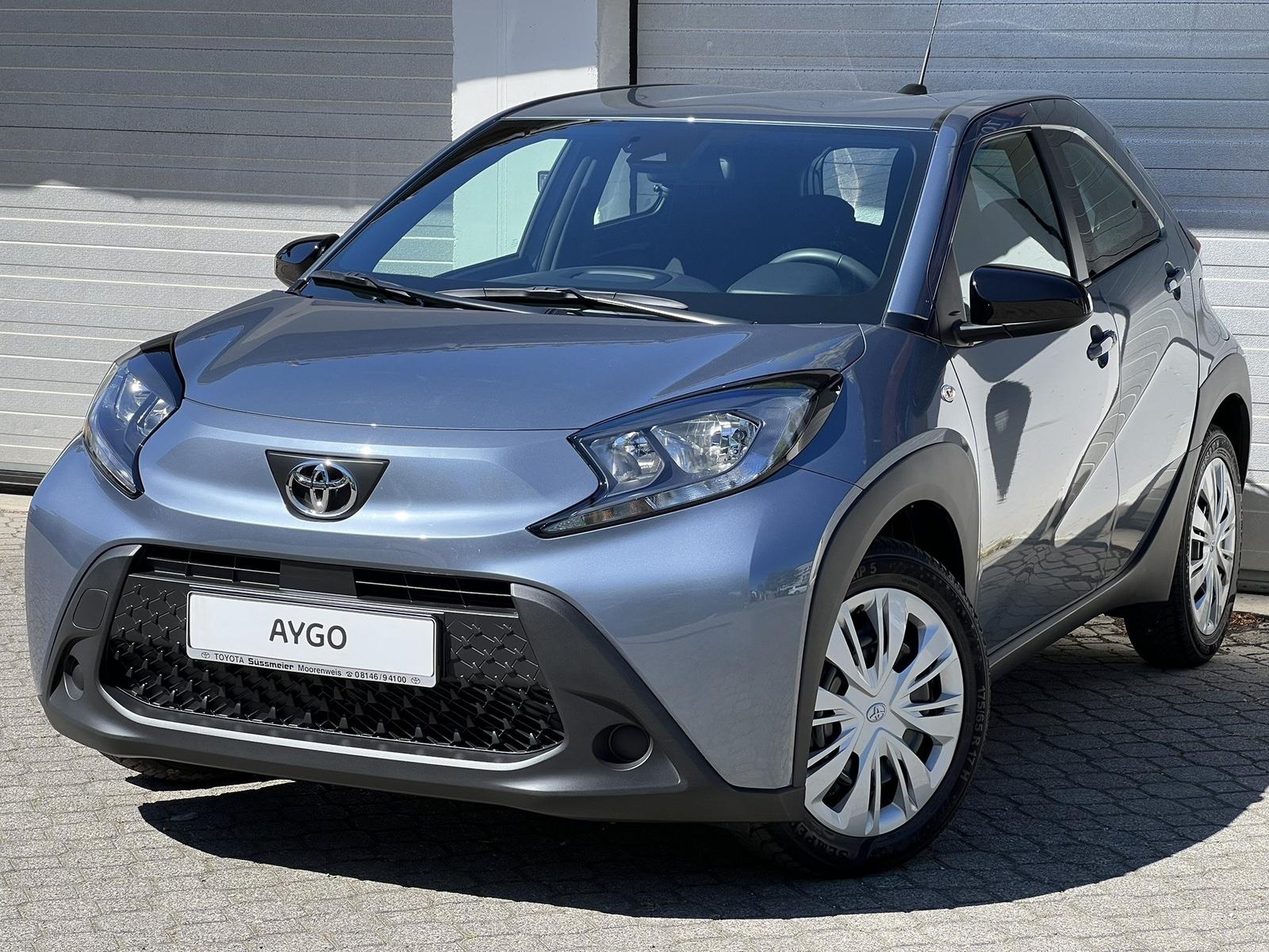 Toyota Aygo X Business Edition 8-Fach