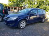 Opel Astra H - Opel Astra aus 2009 mit Diesel-Antrieb: Kombi