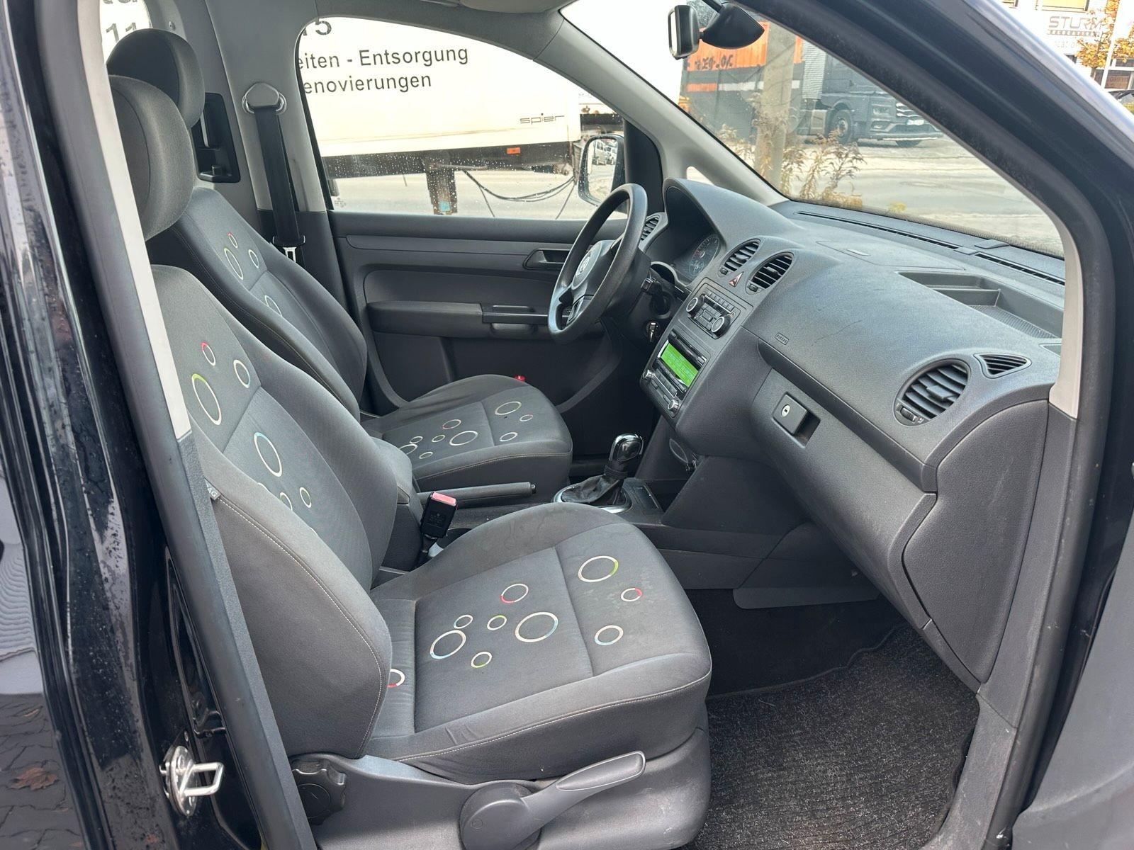 Volkswagen Caddy 2012 — photo 8