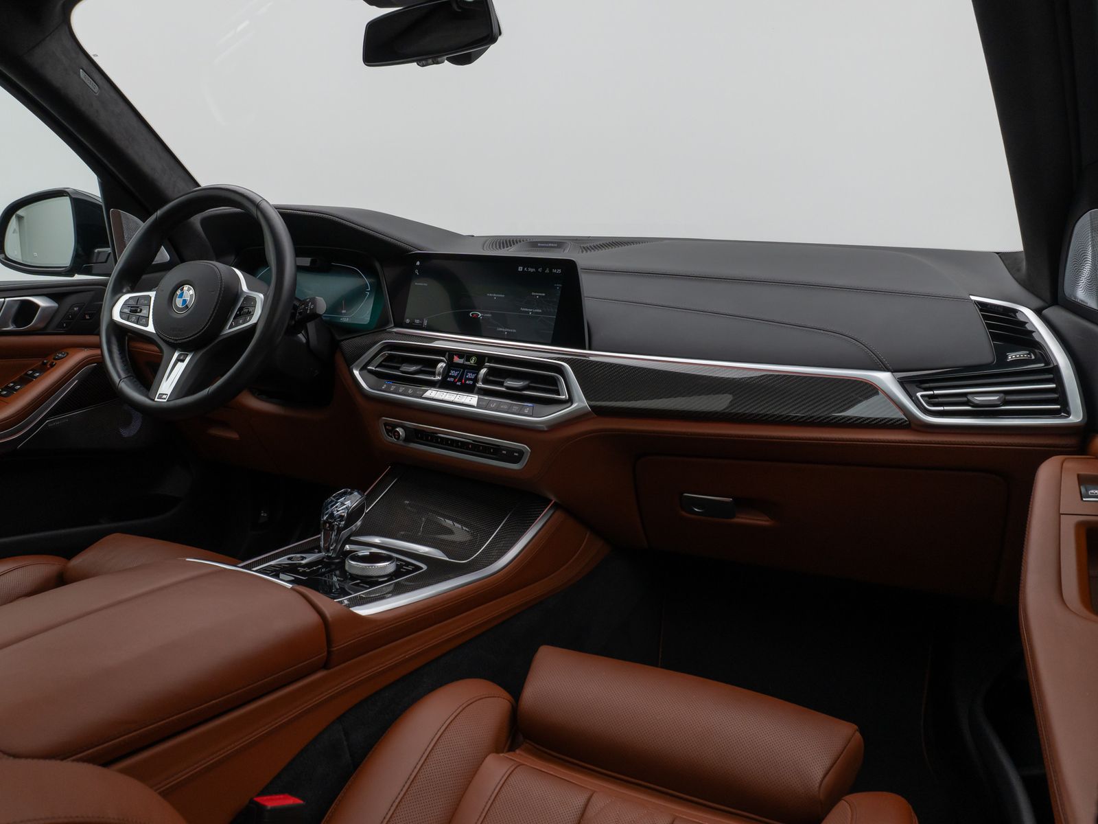 Fahrzeugabbildung BMW X5 xD40d M Sport B&W SoftClose Panorama HUD Voll