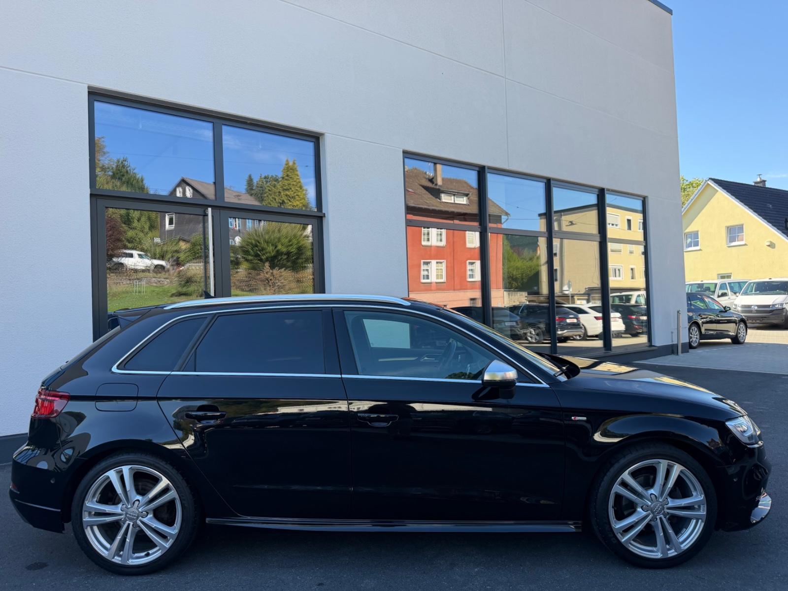 Audi A3 Sportback 1.5 TFSI S line/Virtual Cockpit/LED