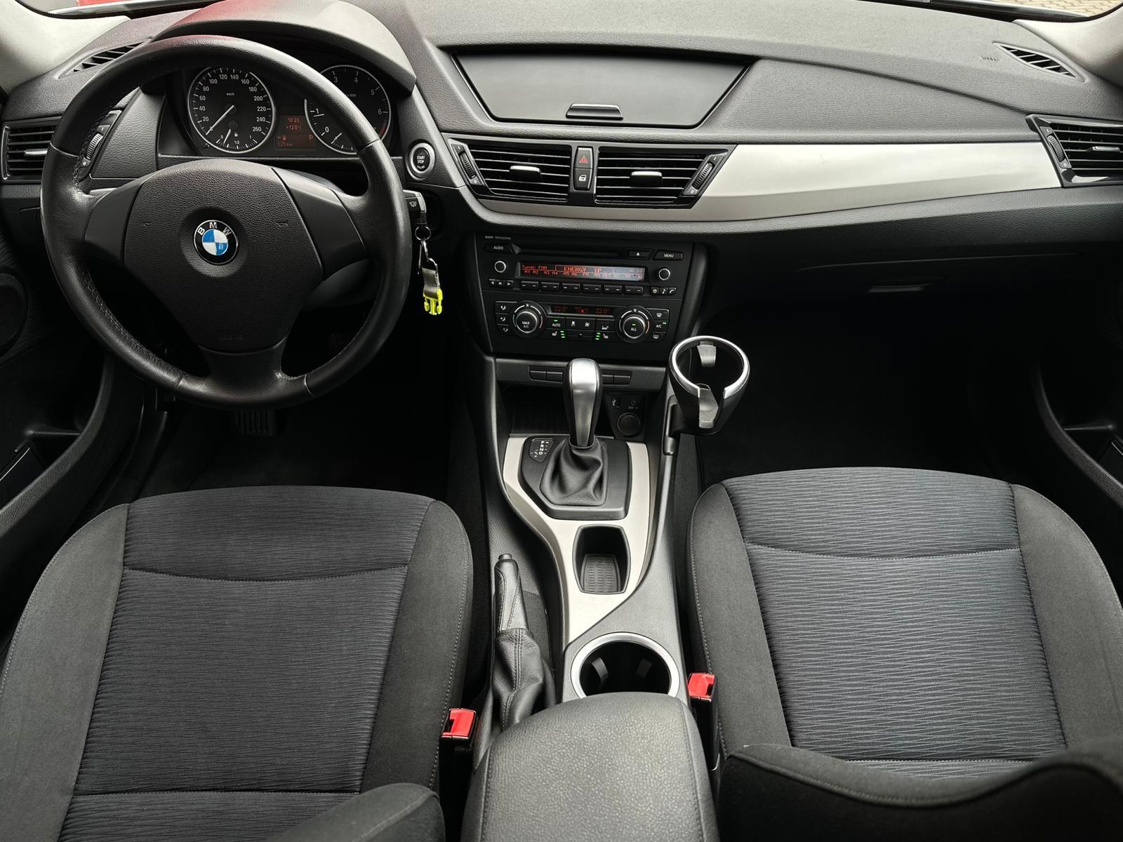 BMW X1 E84 sDrive18i 150 ch • BVA • Bi-Xénon • Sièges chauffants • Attelage