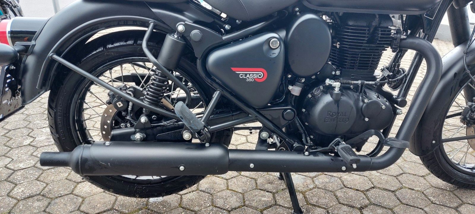 Fahrzeugabbildung Royal Enfield CLASSIC 350   Black /Black  nur 1700 KM