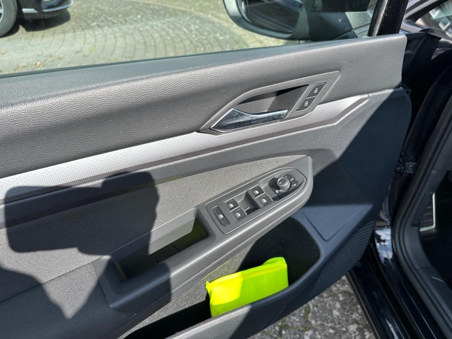 Volkswagen Golf VIII Active 1.5 TSI LED Navi Climatronic Si, миниатюра 15