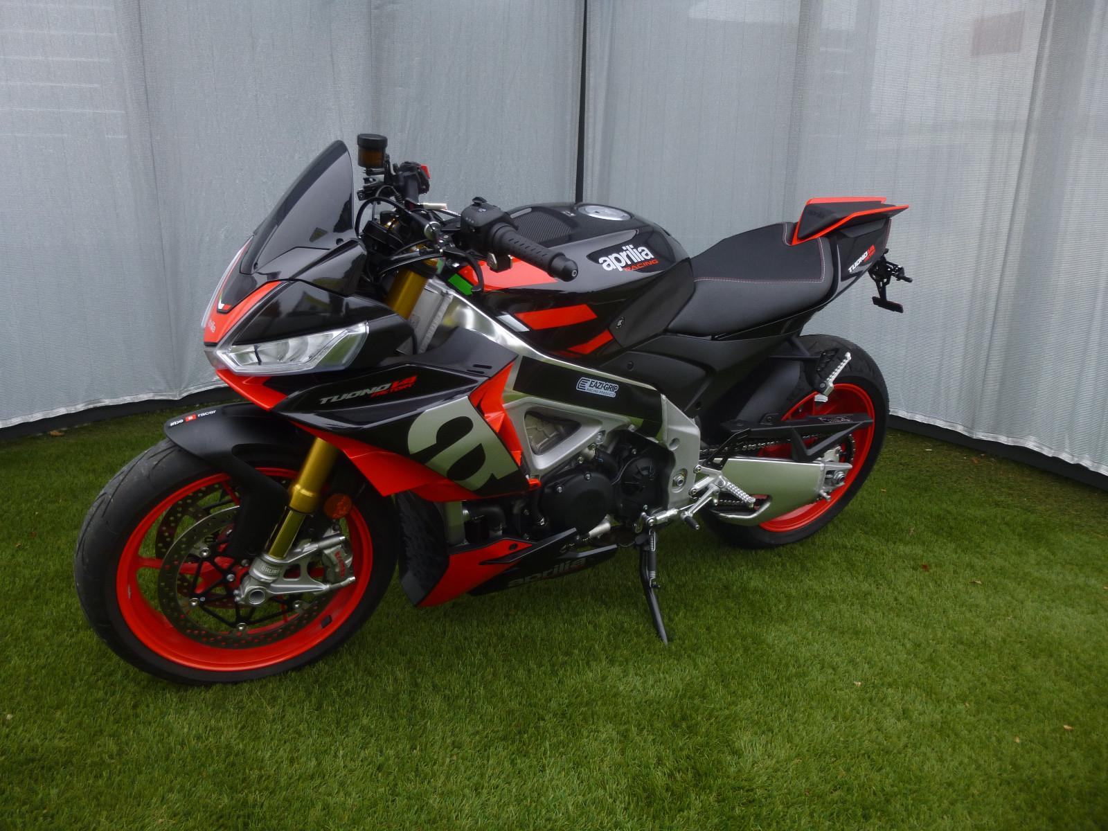 Aprilia Tuono V4 Factory
