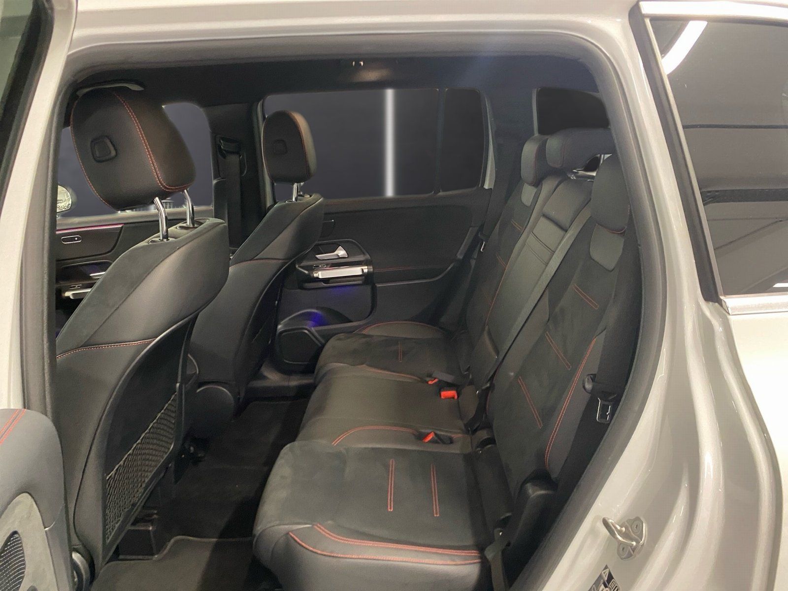 Fahrzeugabbildung Mercedes-Benz GLB 250 4M AMG*AHK*MultiBeam*Kamera*Easy-Pack*
