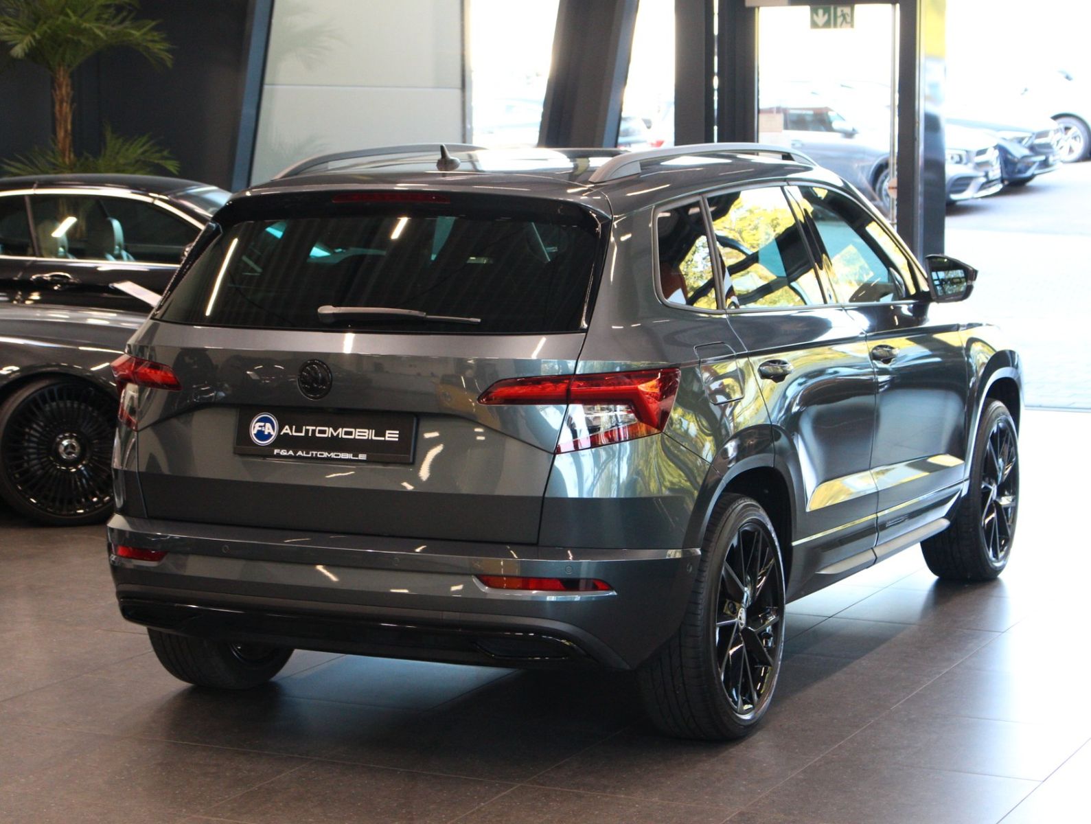 Fahrzeugabbildung SKODA Karoq Sportline 2.0 TSI 4x4 DSG*1.Hand*AHK*LED