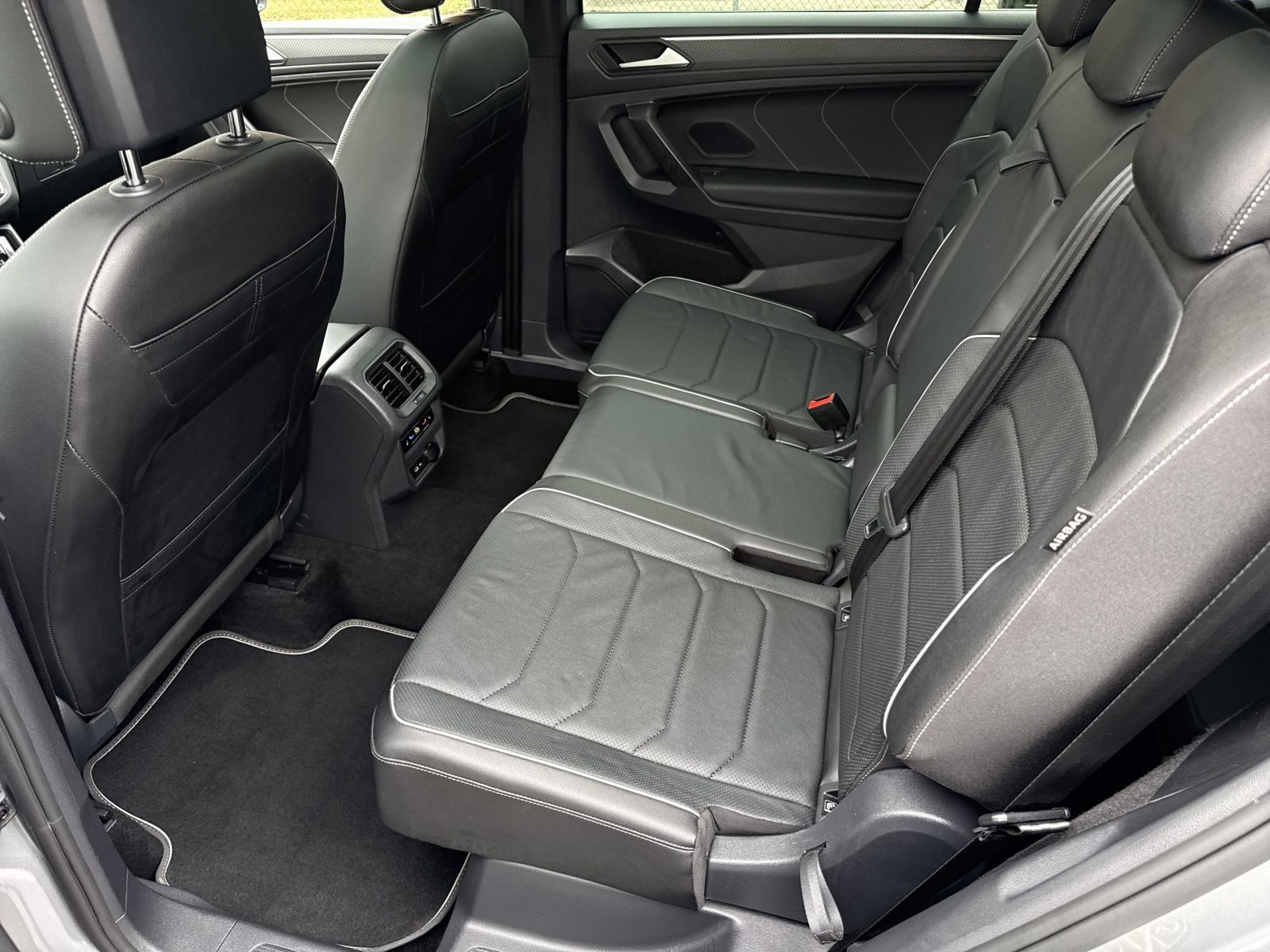 Volkswagen Tiguan Allspace R-Line 2.0 TDI 4Motion DSG PANO foto 12