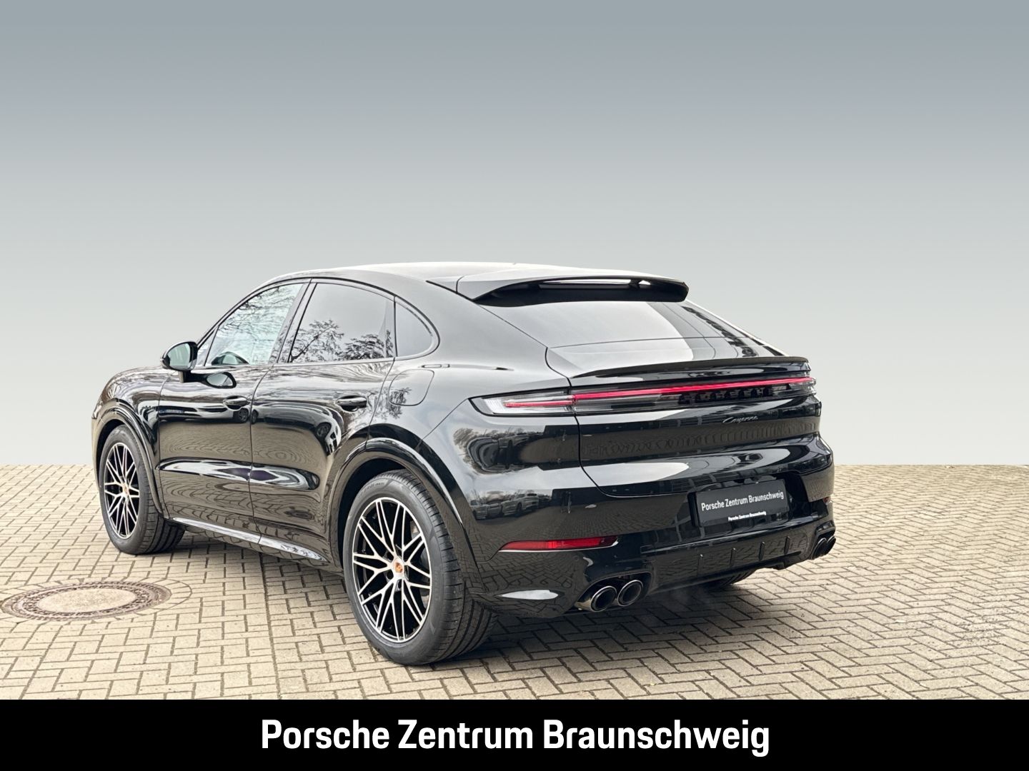 Porsche Cayenne E-Hybrid Coupe Black Edition HA-Lenkung imagem 3