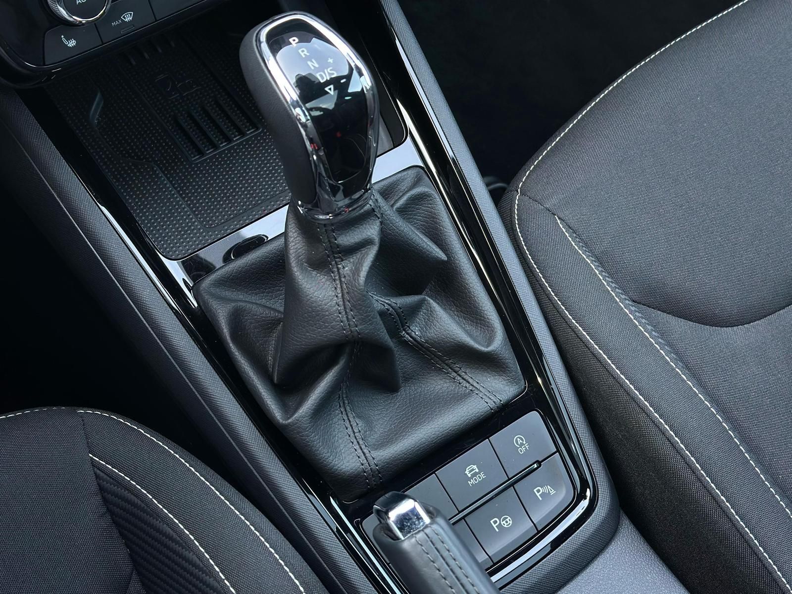 SKODA Scala 1.5TSI MONTE CARLO LED#KEYLESS#NAVI#SPUR - Image 15