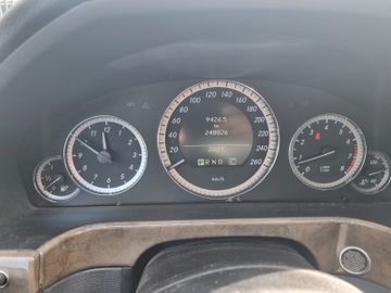 Mercedes E 250 - 10