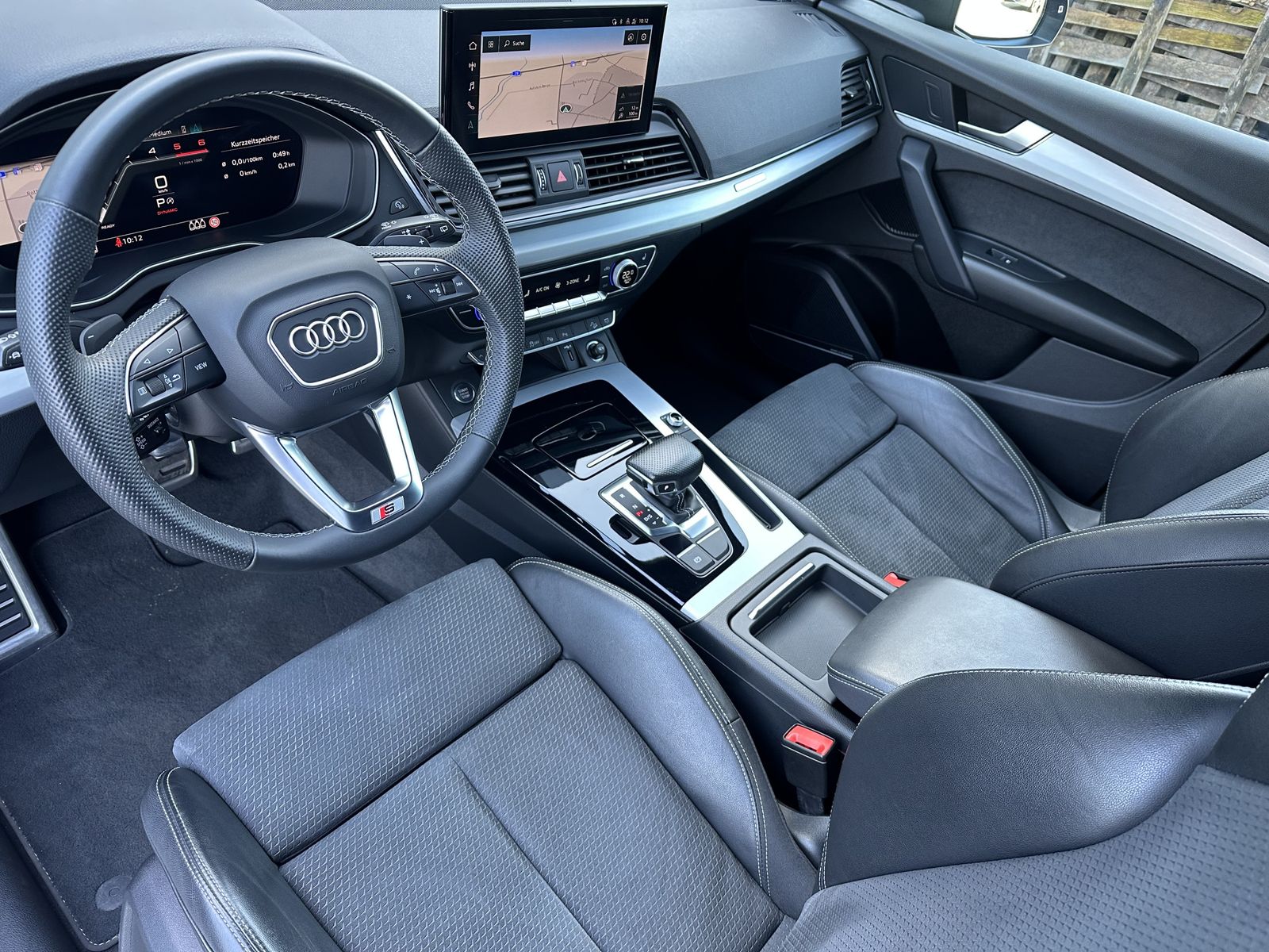 Fahrzeugabbildung Audi Q5 50 TDI Qu S-Line Black NAV+LED+ACC+KAM+21ZOLL