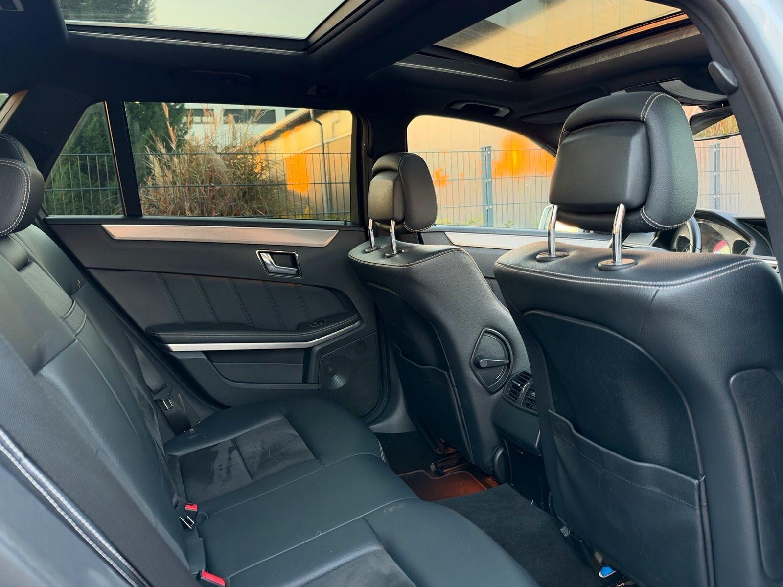 Audi A8 2010 — photo 14