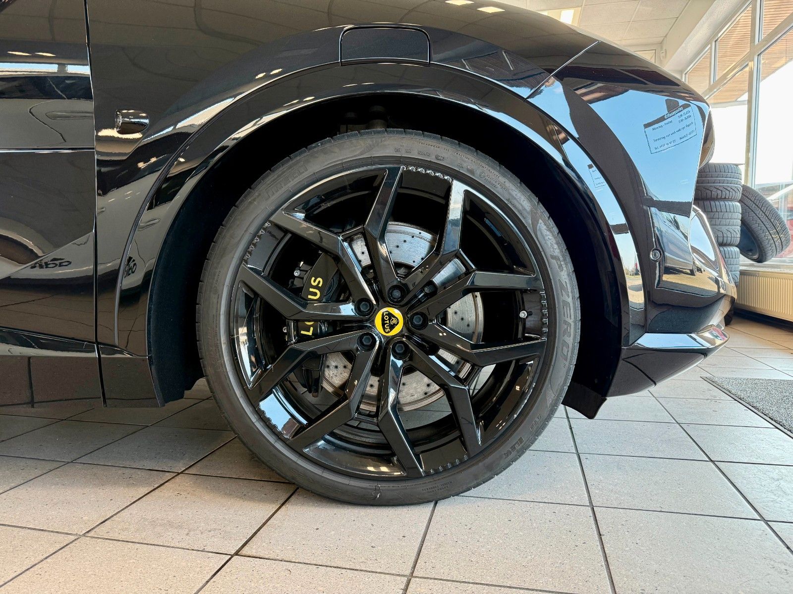 Fahrzeugabbildung Lotus Eletre EDS 675 R Dynamic-Pack/AERO-Pack/Panorama