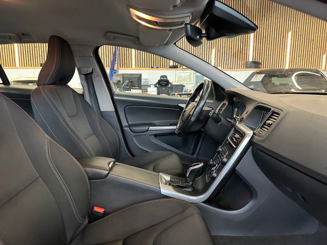 Volvo V60 Kombi Linje Business *Navi*Klima*AHK*Xenon*