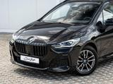 BMW 220i Active Tourer M-Sport AHK PANO H&K eSitze - : Allradantrieb, Kleinbus